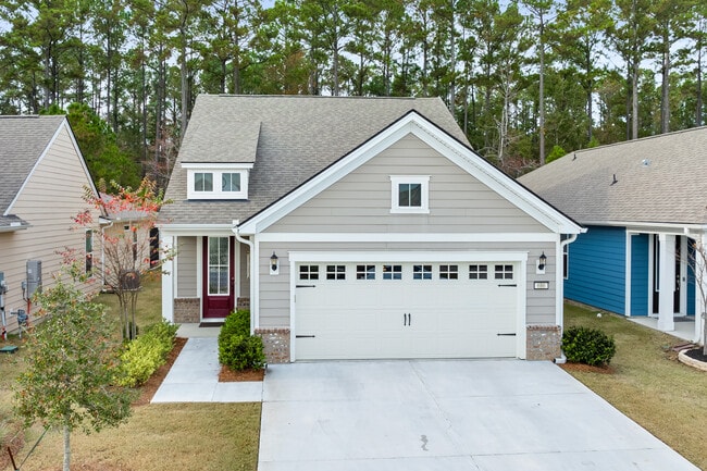 686 Destiny Dr