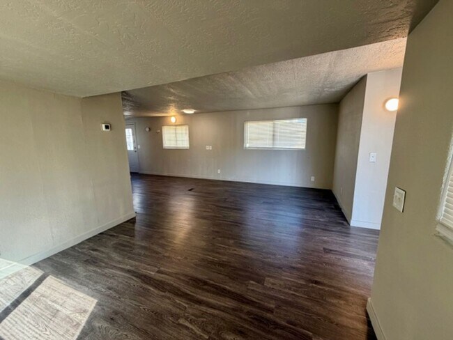 Photo - AVAILABLE NOW - 2 Bedroom/2 Bath in Pleasant Grove