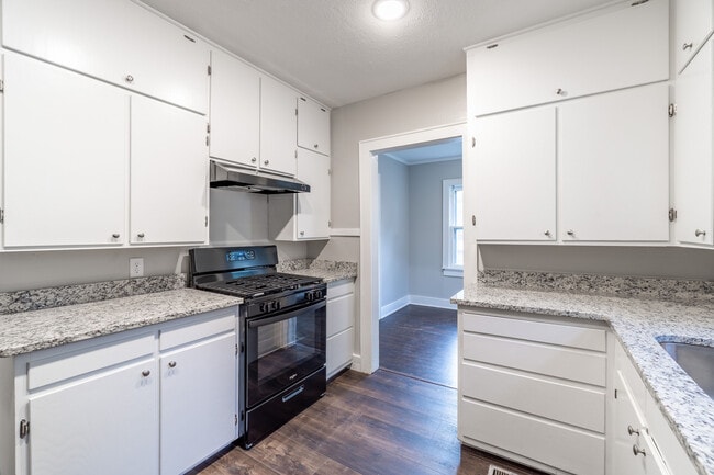 Photo - 714 N 39th St