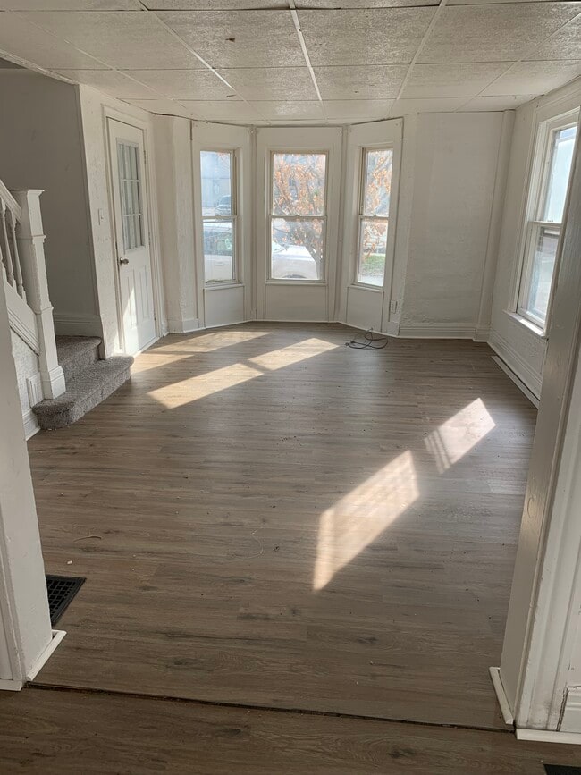 Living Room - 9 Ross St Unit 9