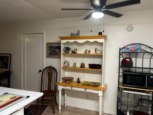 Photo - 3 S County Center Dr