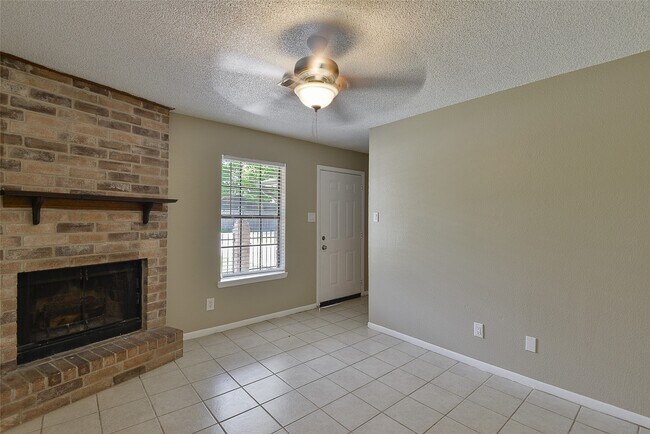 Photo - 4512 Avenue L