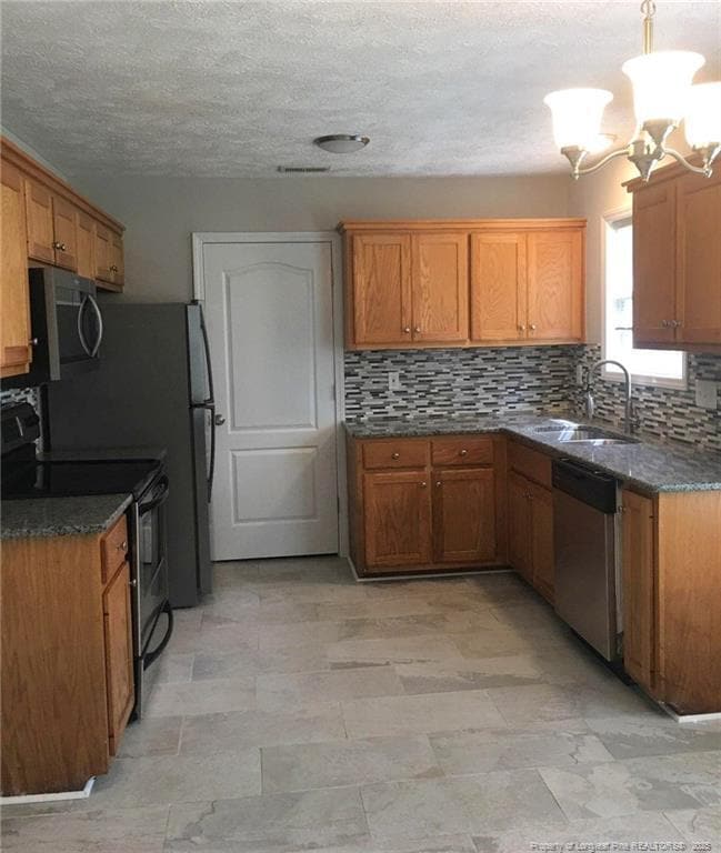 Building Photo - 910 Edenwood Dr Rental
