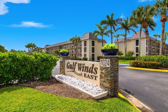 Photo - Ground Floor End Unit 2-Bed Condo with Lake Views | AVAIL NOW