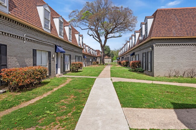 The Ellis Apartments