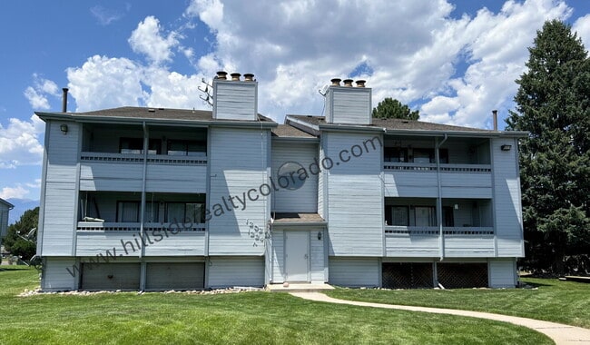 Building Photo - Modern Comfort Meets Style in This Sunlit,... Rental