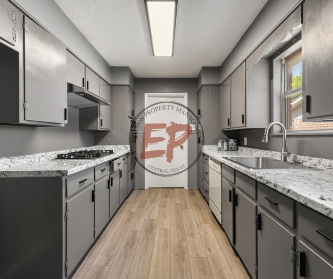 Photo - 1201 Melrose Dr Casa