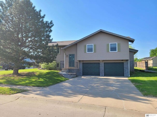 Building Photo - 15201 Greene Ave