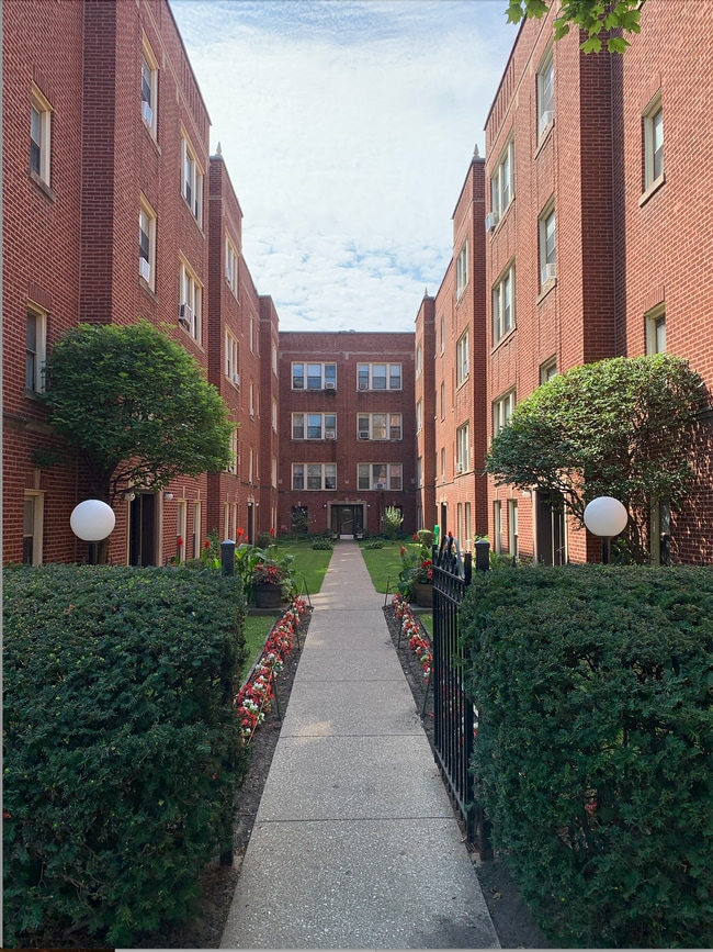 Photo - 1771 W Granville Ave Unit 2 A