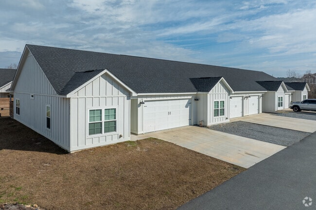 Willow Creek Exterior - The Residences at Willow Creek