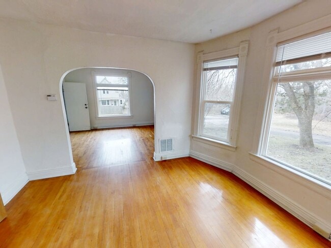 Photo - 2409 W 9th St Unit Apt 1