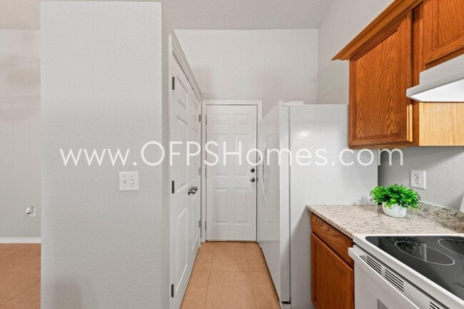 Photo - 107 Cabana Way