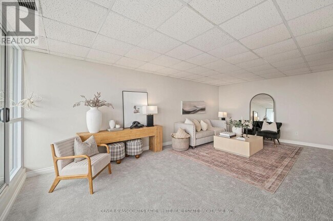 Building Photo - Spacious 3-Bedroom, 2-Bathroom Downtown Unit 1901