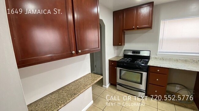 Photo - 1649 Jamaica St