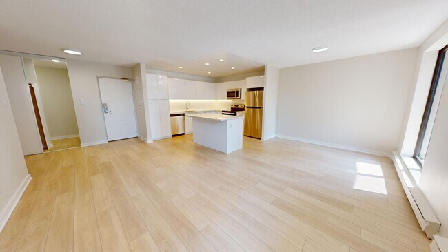 Photo - 70 Roehampton