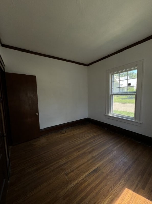 Photo - 408 E 4th St