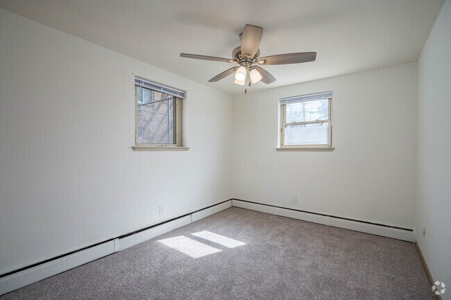 2BR,1BA - 726SF - Second Bedroom