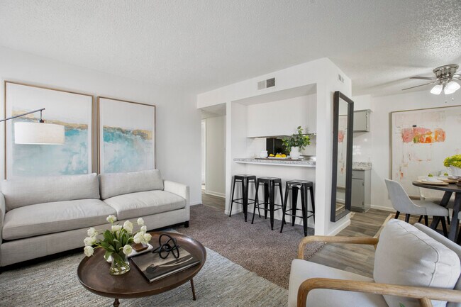 Photo - Village on the Green Apartments