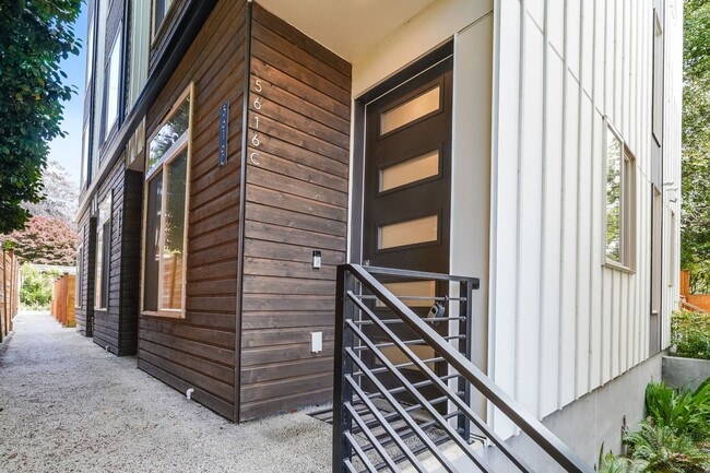 Photo - Stylish 3 Bedroom with Rooftop Decks and Dedicated Parking