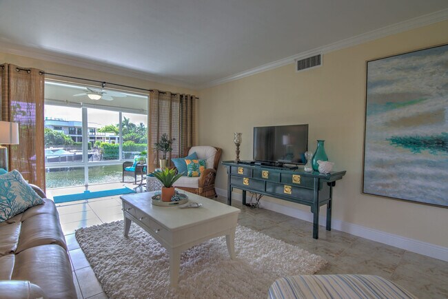 Photo - 1550 Gulf Shore Blvd N Apartment Unit FL2-ID1049690P