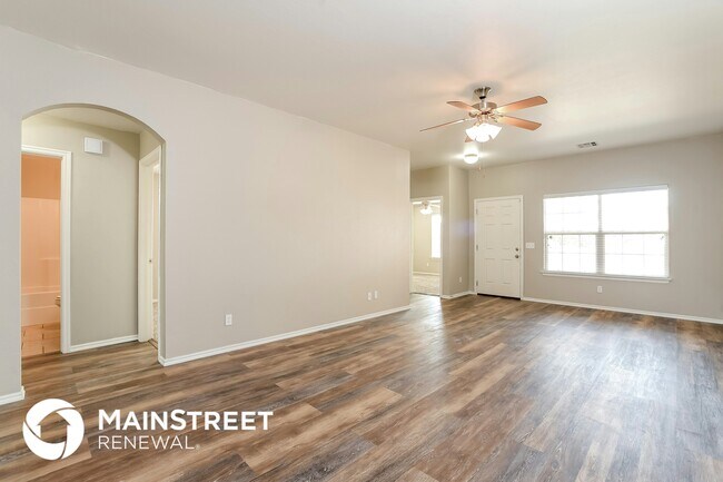 Photo - 2110 Bradford Ln