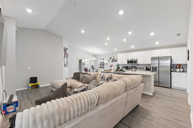 Photo - 2172 Desert Rose Dr