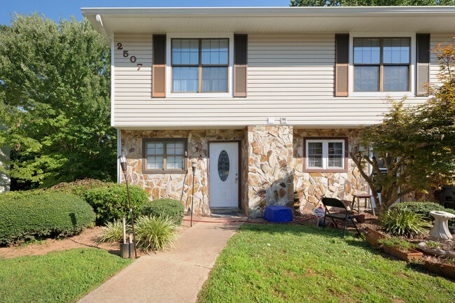 Photo - 2507 Hidden Cove Ct