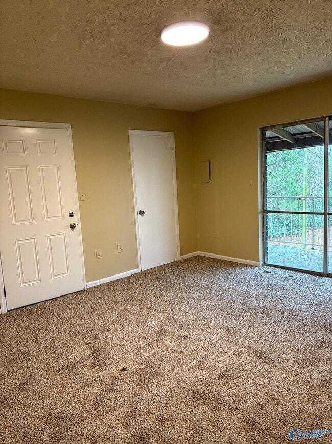 Photo - 4 Cloverleaf Dr Unit 4