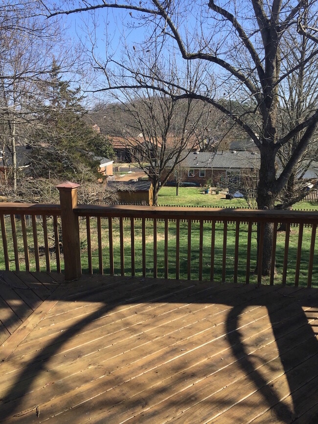 Photo - 924 Neuhoff Ln