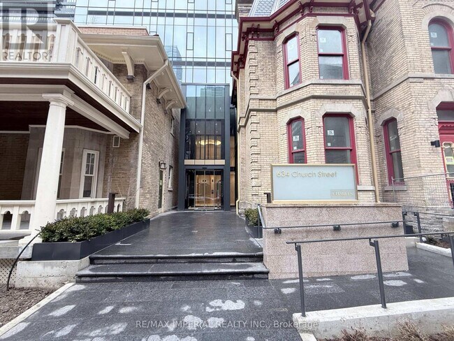 Photo - 634 Church St