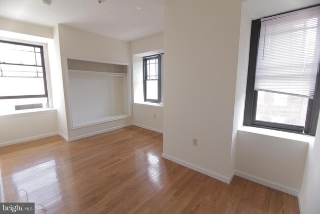 Building Photo - 1522 N 17th St Unit 3