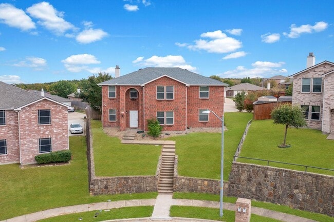 Photo - 1352 Dawson Way