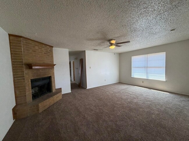Photo - 7501 Avenue W