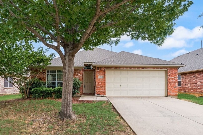 Building Photo - "Spacious 4-Bedroom with 2 Baths and 2,116 Sq Ft in Little Elm!"