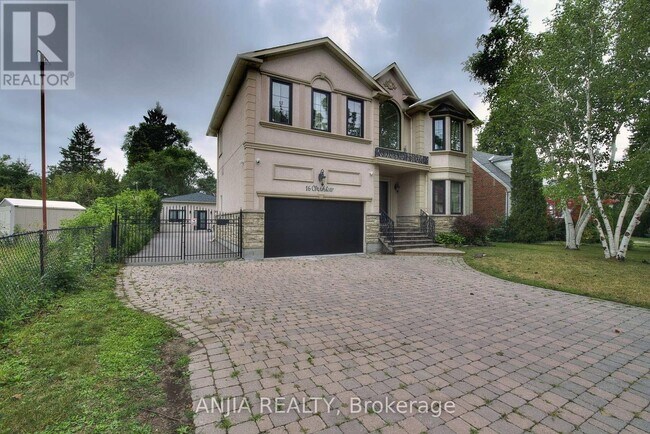 Photo - 16 Clarkhill St