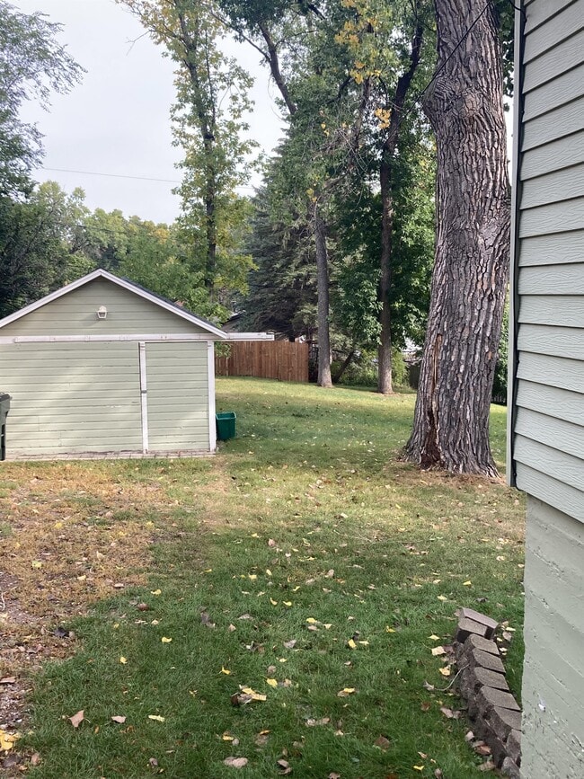 Photo - 630 W 7th Ave