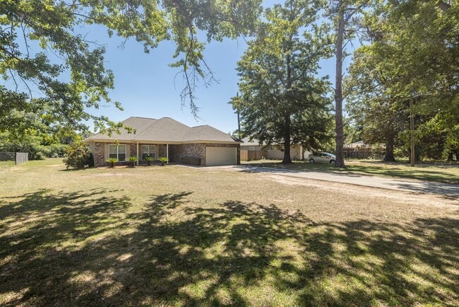 Photo - 203 Hayne Dr