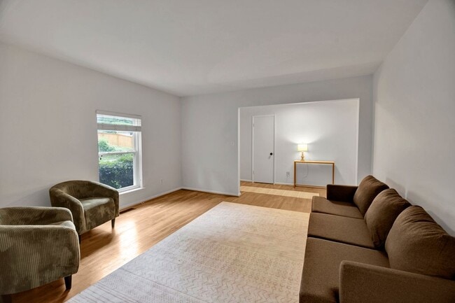 Photo - 3541 W Lakeside Dr
