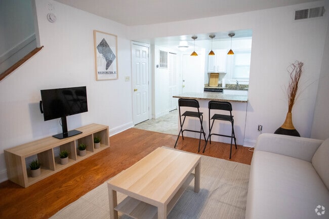 Building Photo - 228 56th St NE Rental