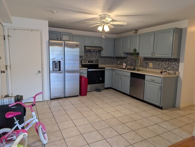 Photo - 653 Plantation St Unit 6-A