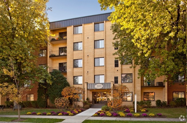 Building Photo - Cook Apartments at Libertyville