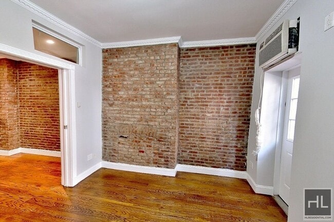 Building Photo - Second Avenue Rental
