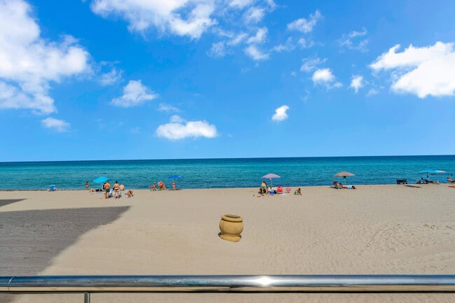 Photo - 3725 S Ocean Dr Unidad 1215