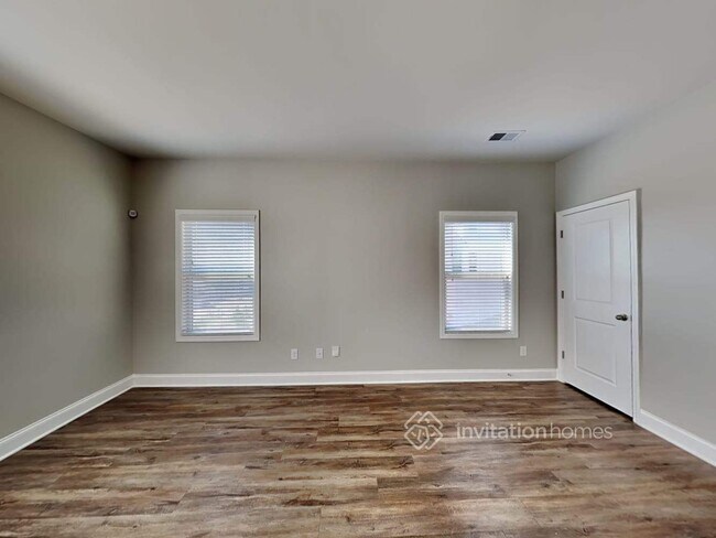 Photo - 417 Wood Point Way