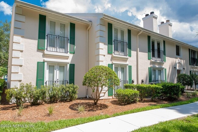 Building Photo - 13715 Richmond Park Dr N Unit 604