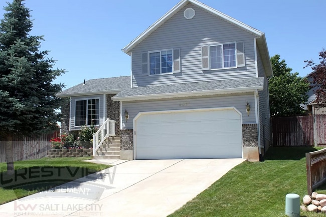 Building Photo - Must See!! 4 bedrooms 2 baths house in Layton!