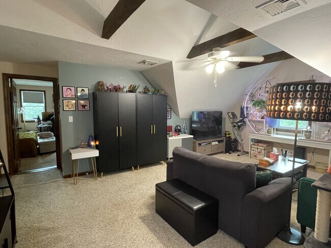 41 Central St Unit 3