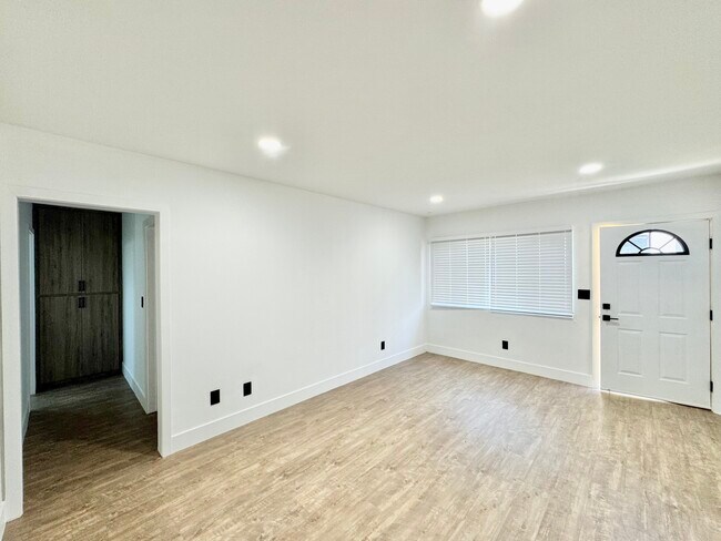 Photo - 412 Brooks Ave Unit B