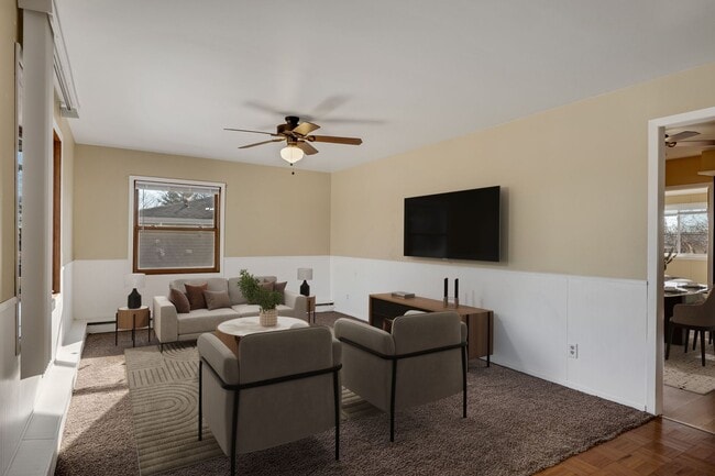 Building Photo - 526 8th Ave S Rental
