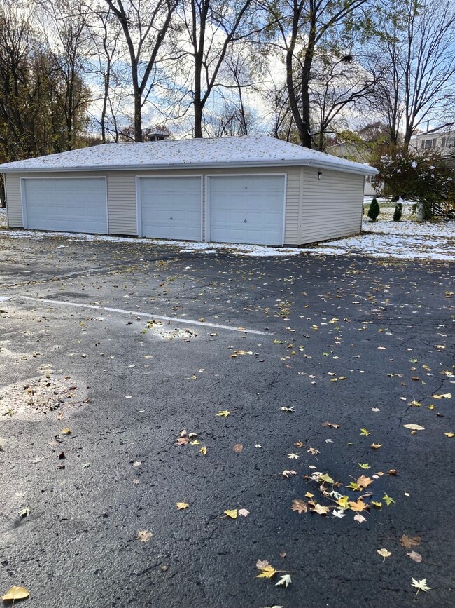 Photo - 1436 North Rd SE